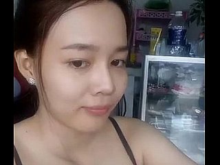Cute Asia insusceptible to cam
