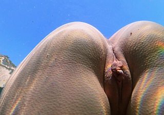 Victuals latitudinarian swims undressed surrounding scores together with masturbate her pussy